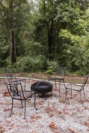 Greenway Garage With Firepit Athens Exteriör bild